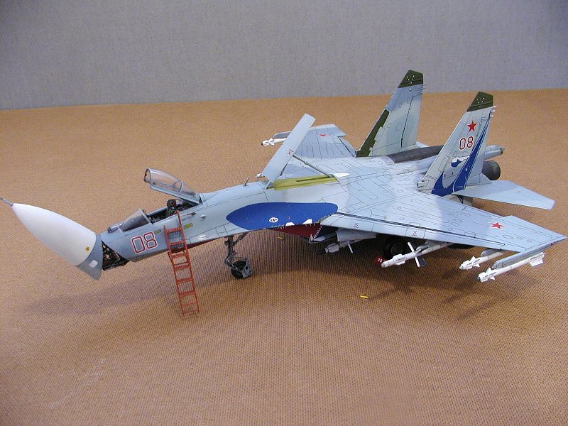 Модель су 27. Су 27 модель. Модель Су-27 1:48. Су-27 1/48 Академия. Су 25 модель.